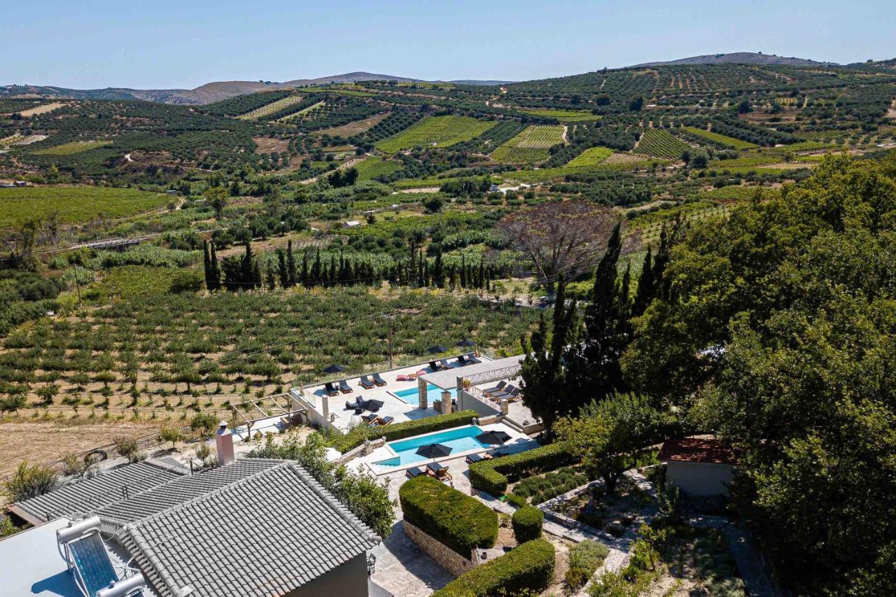 Villa Mantilari Wine Estate 7 Apartments 2 Private Pools 1 Heated Tennis Court Fitness Center อาร์คันส์ ภายนอก รูปภาพ