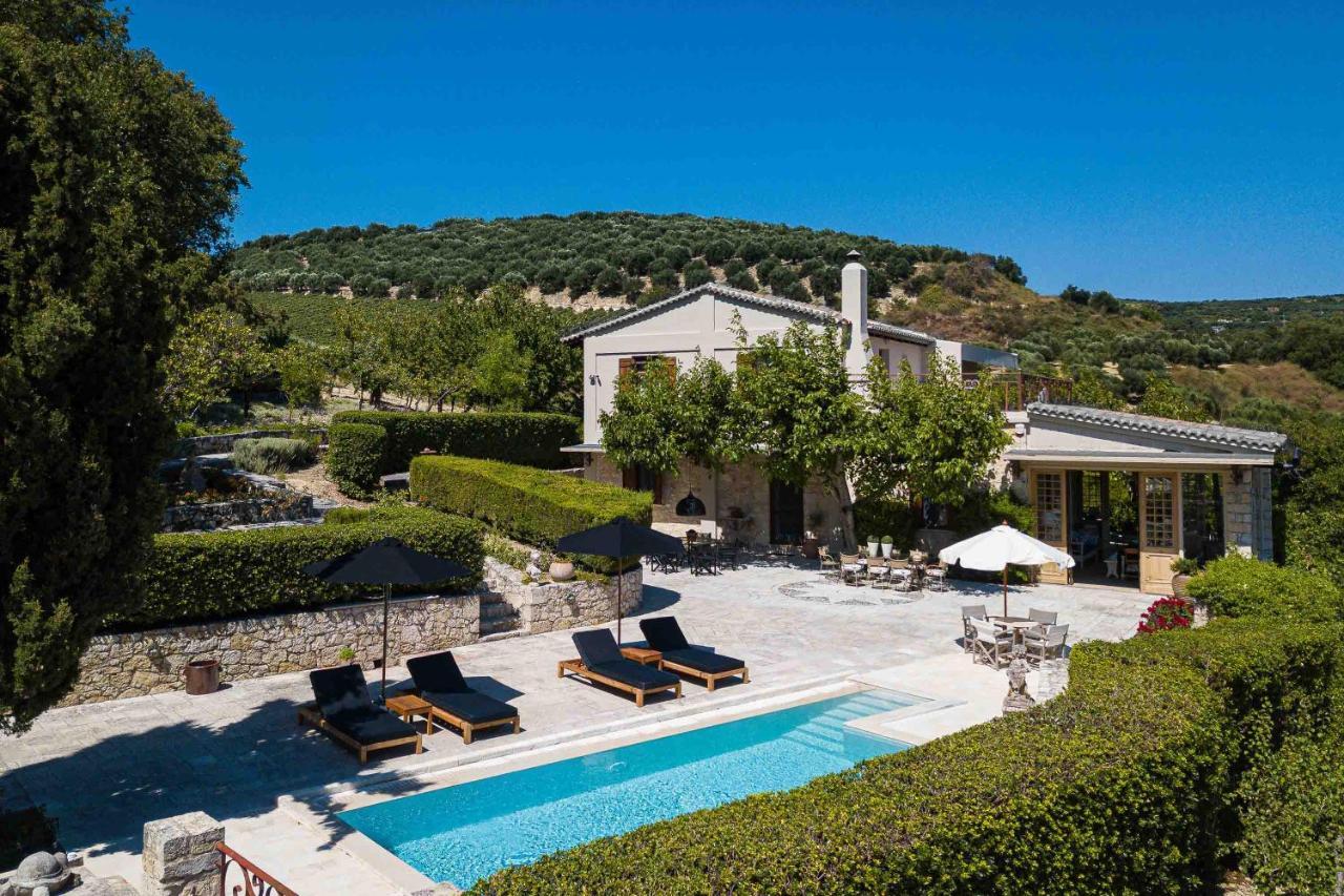 Villa Mantilari Wine Estate 7 Apartments 2 Private Pools 1 Heated Tennis Court Fitness Center อาร์คันส์ ภายนอก รูปภาพ