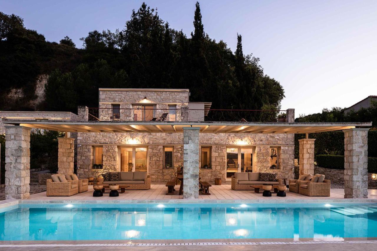Villa Mantilari Wine Estate 7 Apartments 2 Private Pools 1 Heated Tennis Court Fitness Center อาร์คันส์ ภายนอก รูปภาพ
